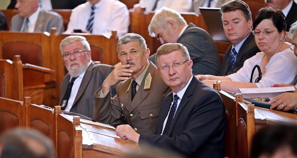 Törvényt módosítottak