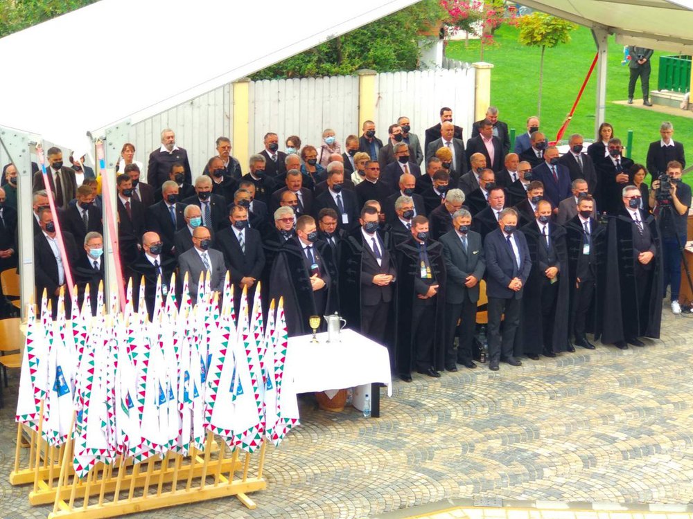 Azt emeljük magasra, ami túlmutat rajtunk