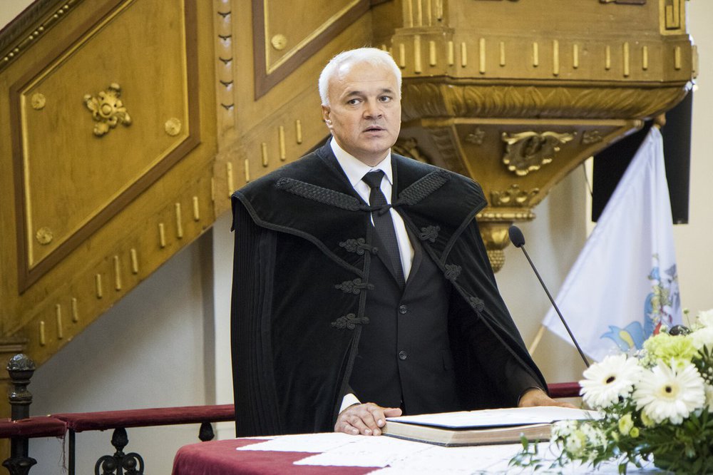 Békeimákat kér támogatásként a kárpátaljai püspök